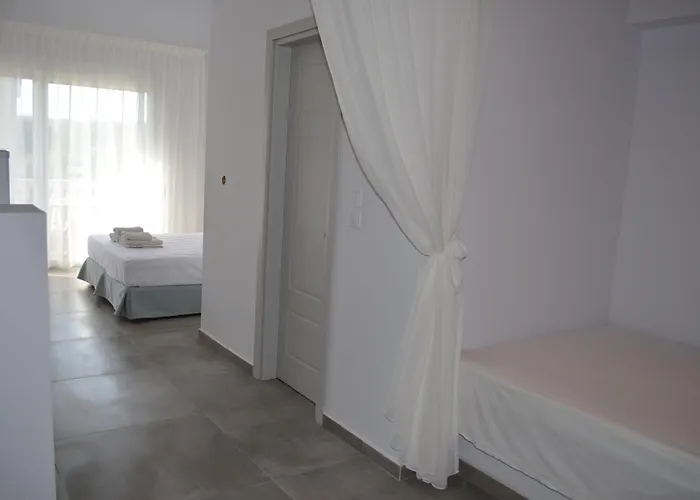 Maria 3* Торони