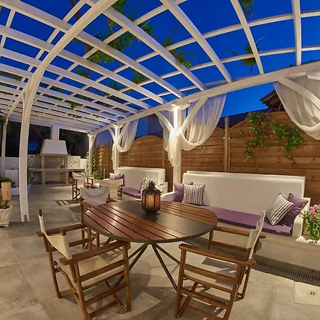 Maria Aparthotel
